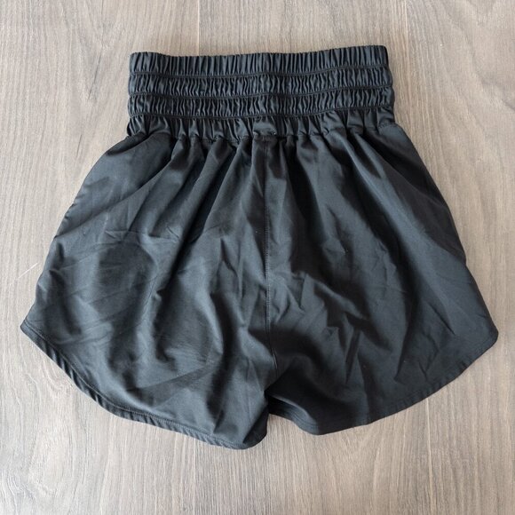 Nike Dri Fit High Rise Shorts with Liner in Black Size Small - Picture 5 of 5